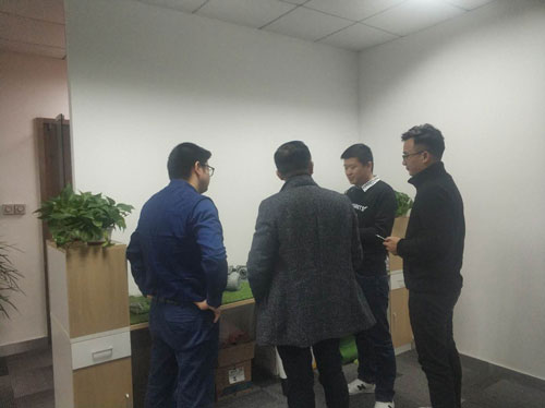 河南胡总-粮食关风器生产厂家来上海御茨实地考察