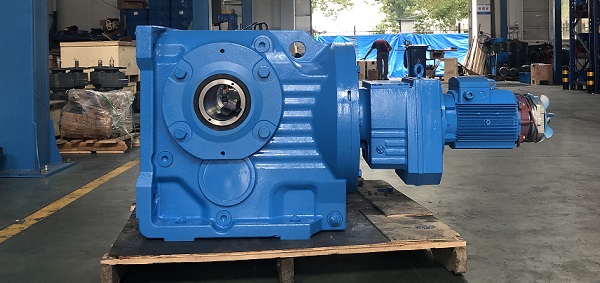 K157斜齿轮减速机