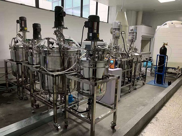 小金刚减速电机应用在实验室反应釜搅拌设备